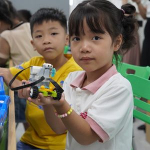 trai-nghiem-lap-trinh-robotics-moi-la