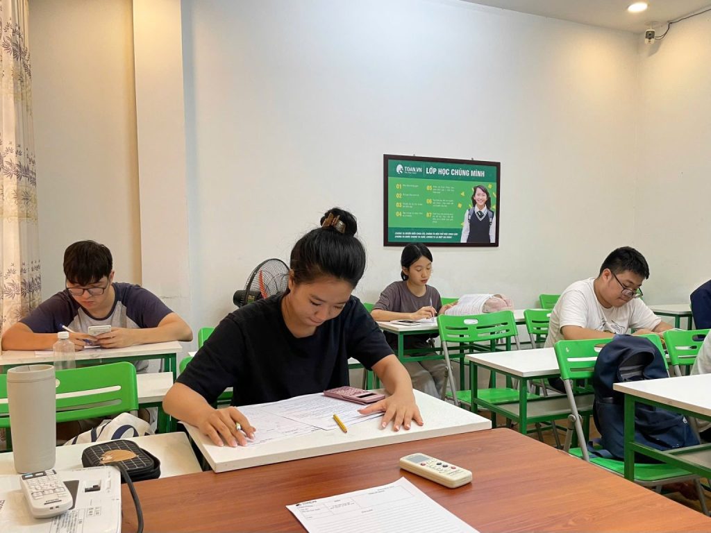 bi-quyet-hoc-tot-voi-huong-dan-on-toan-giua-ky-hieu-qua-nhat