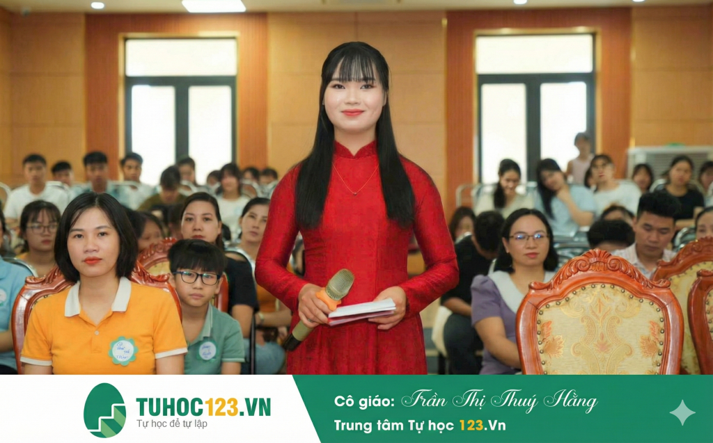 Giáo viên dạy văn tâm huyết: Câu chuyện đầy cảm xúc của cô Trần Thị Thúy Hằng