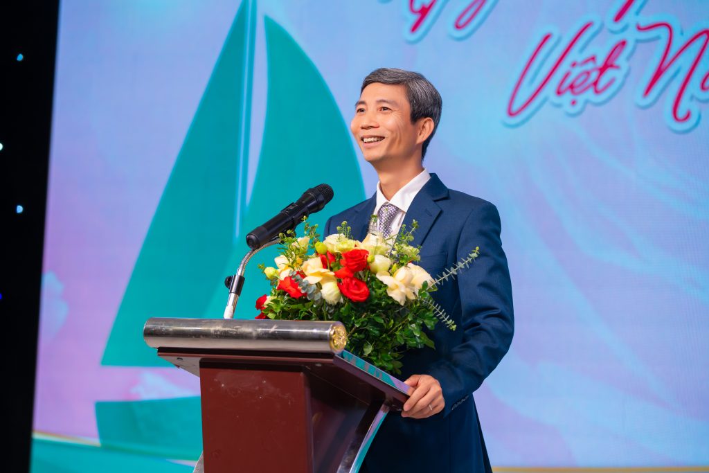 ky-niem-ngay-nha-gia-viet-nam-8