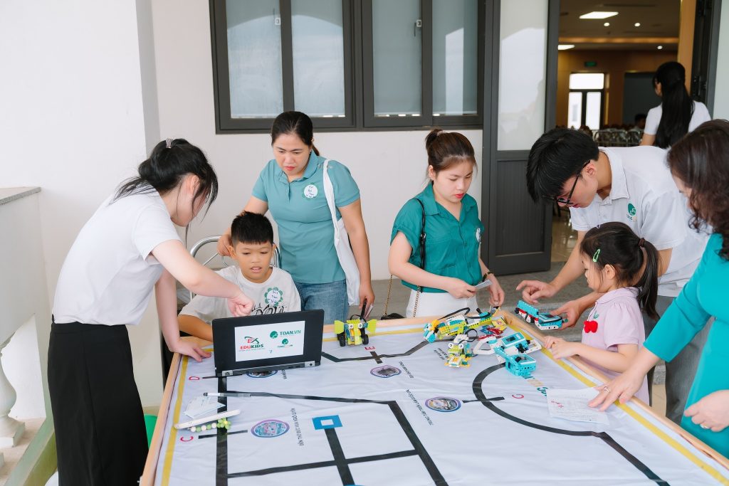 hoat-dong-toan-thuc-nghiem-2