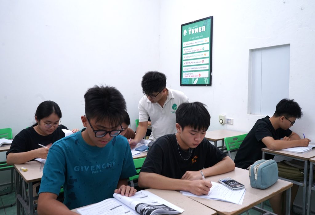 huong-dan-on-trong-tam-mon-toan-1