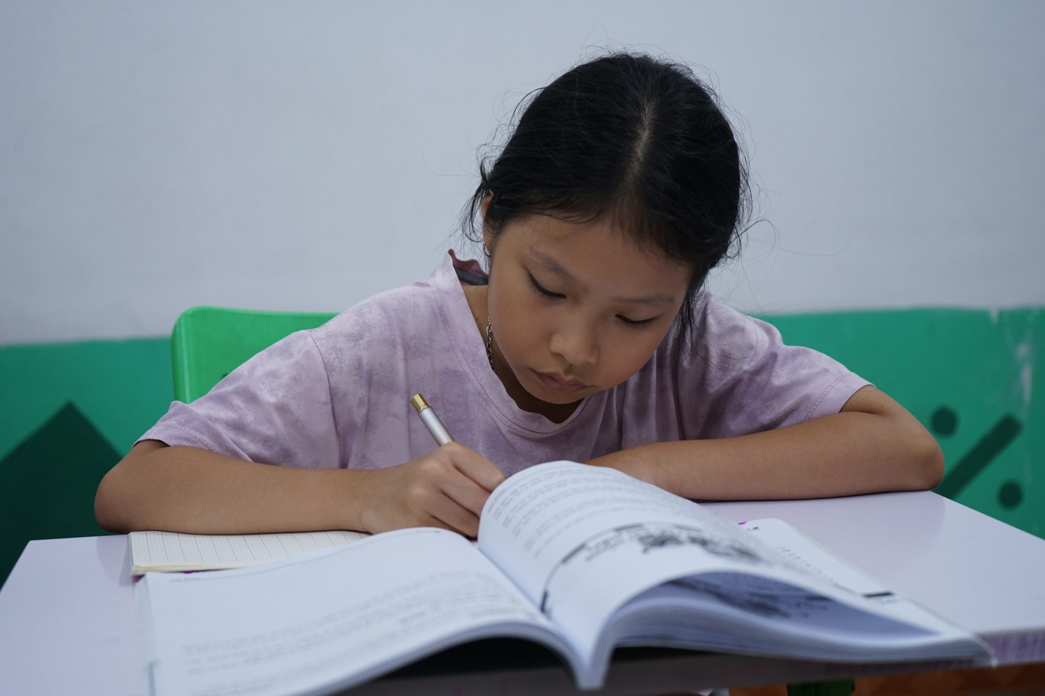 hoc-them-toan-uy-tin-giai-phap-vung-chac-giup-hoc-sinh-but-pha-diem-so-cung-tuhoc123-vn