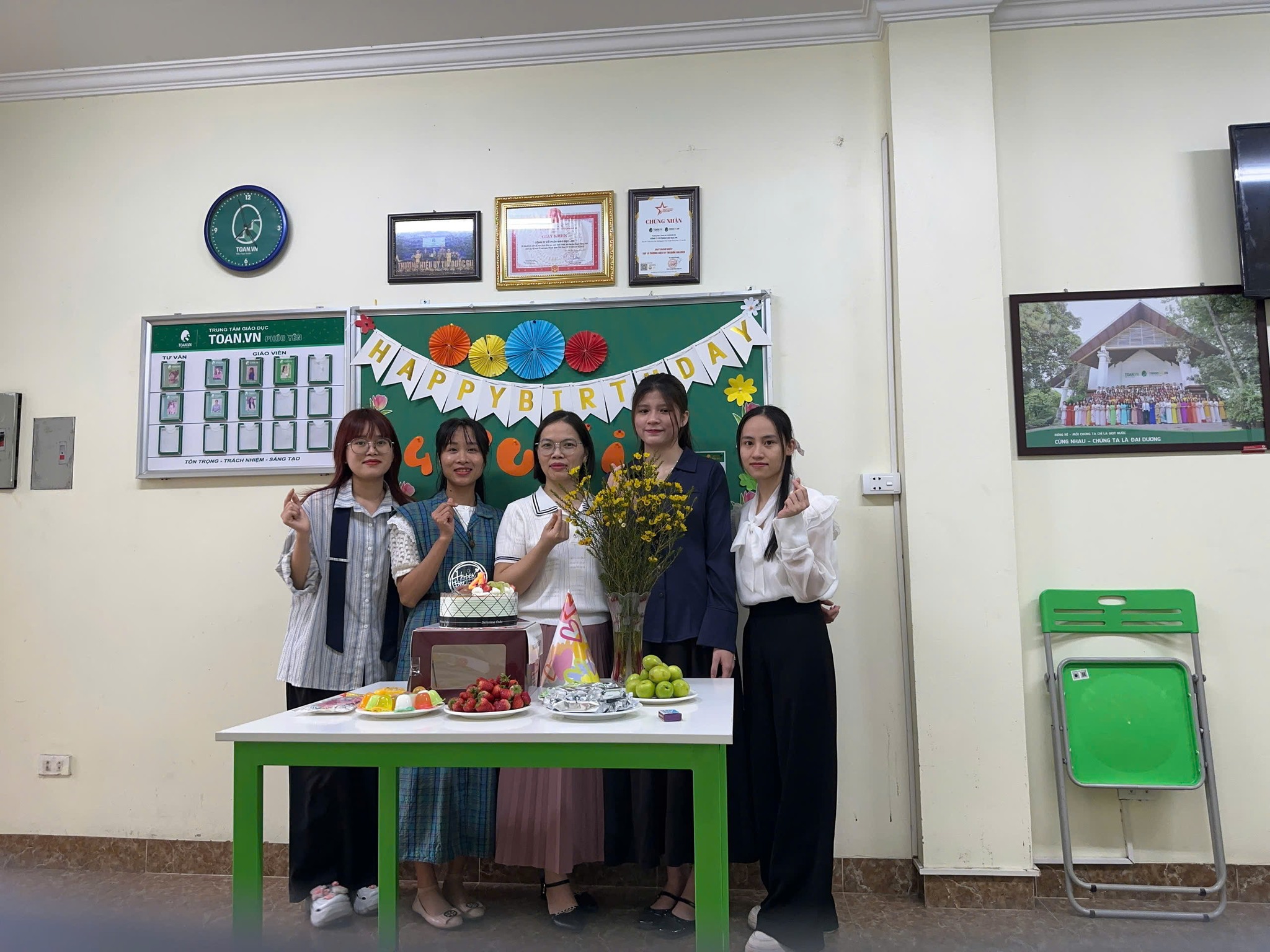 trung-tam-toan-o-phuc-yen-duoc-phu-huynh-tin-chon