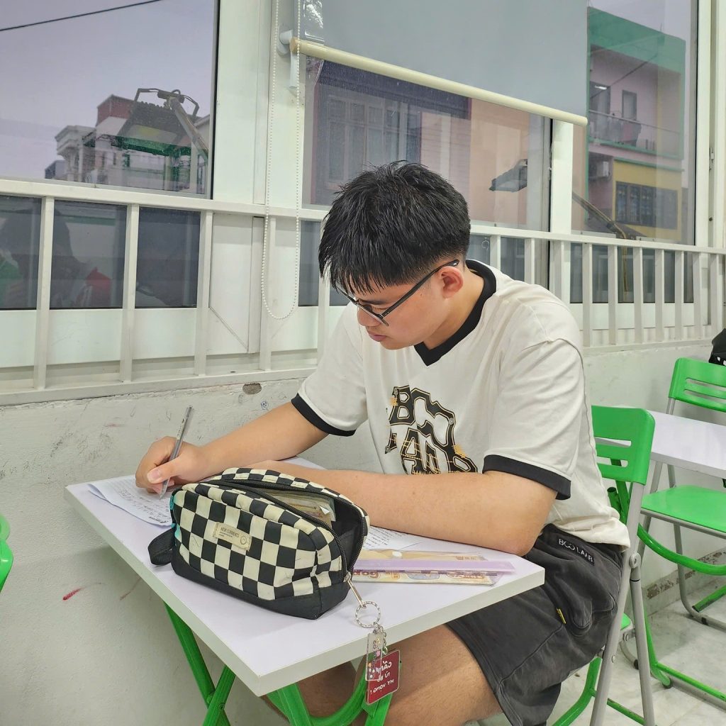 luyen-thi-toan-vao-10-nam-2027 (3)