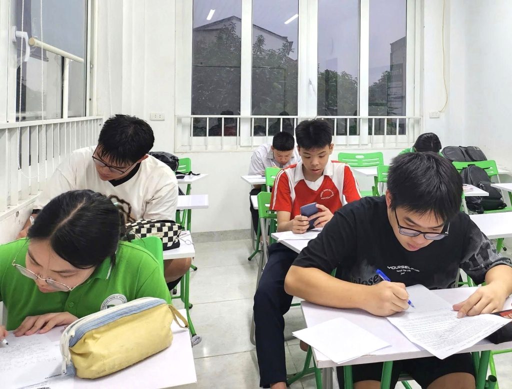 khai-giang-lop-toan-he-2026 (1)
